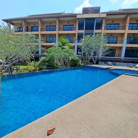 Chalicha Resort Chumphon Exterior photo