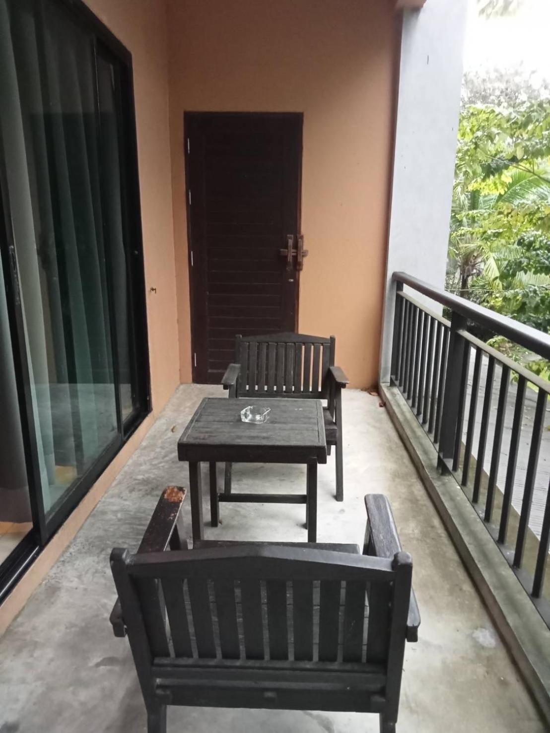 Chalicha Resort Chumphon Exterior photo
