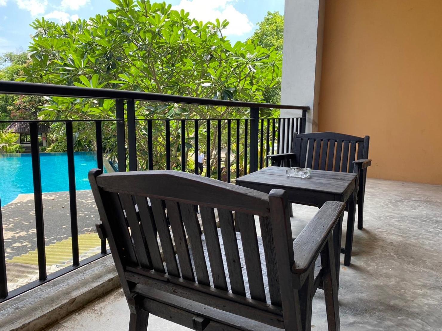 Chalicha Resort Chumphon Exterior photo