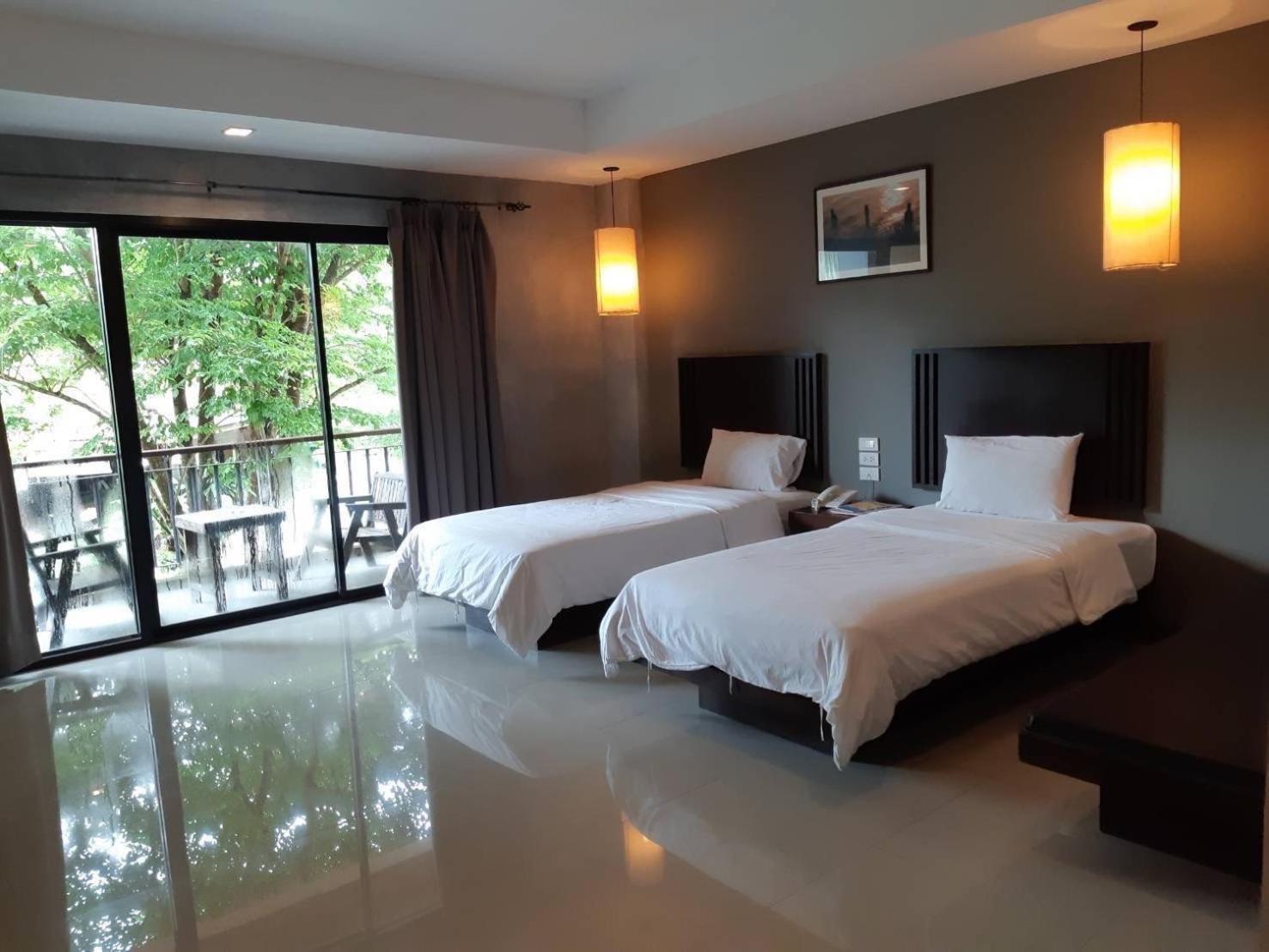 Chalicha Resort Chumphon Exterior photo