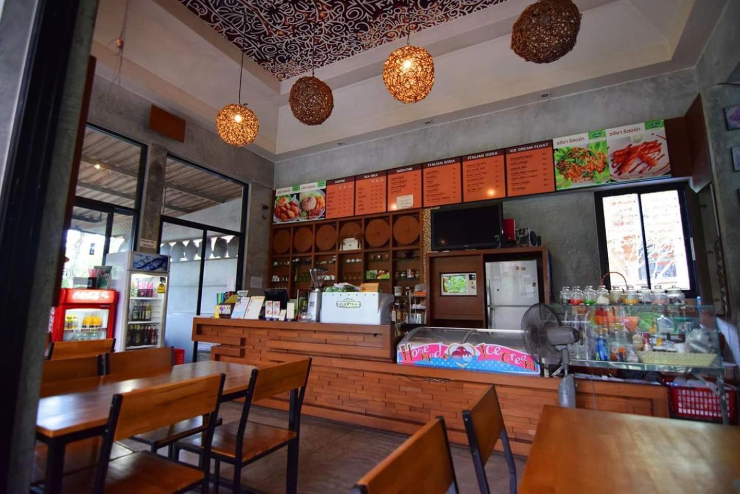 Chalicha Resort Chumphon Exterior photo