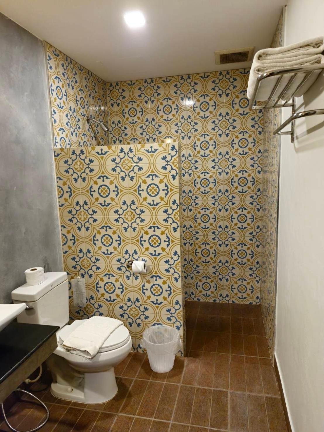 Chalicha Resort Chumphon Exterior photo